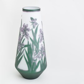 Glass Vase Iris